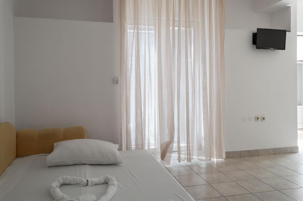 דרבניק Apartments Ivica - Beachfront מראה חיצוני תמונה